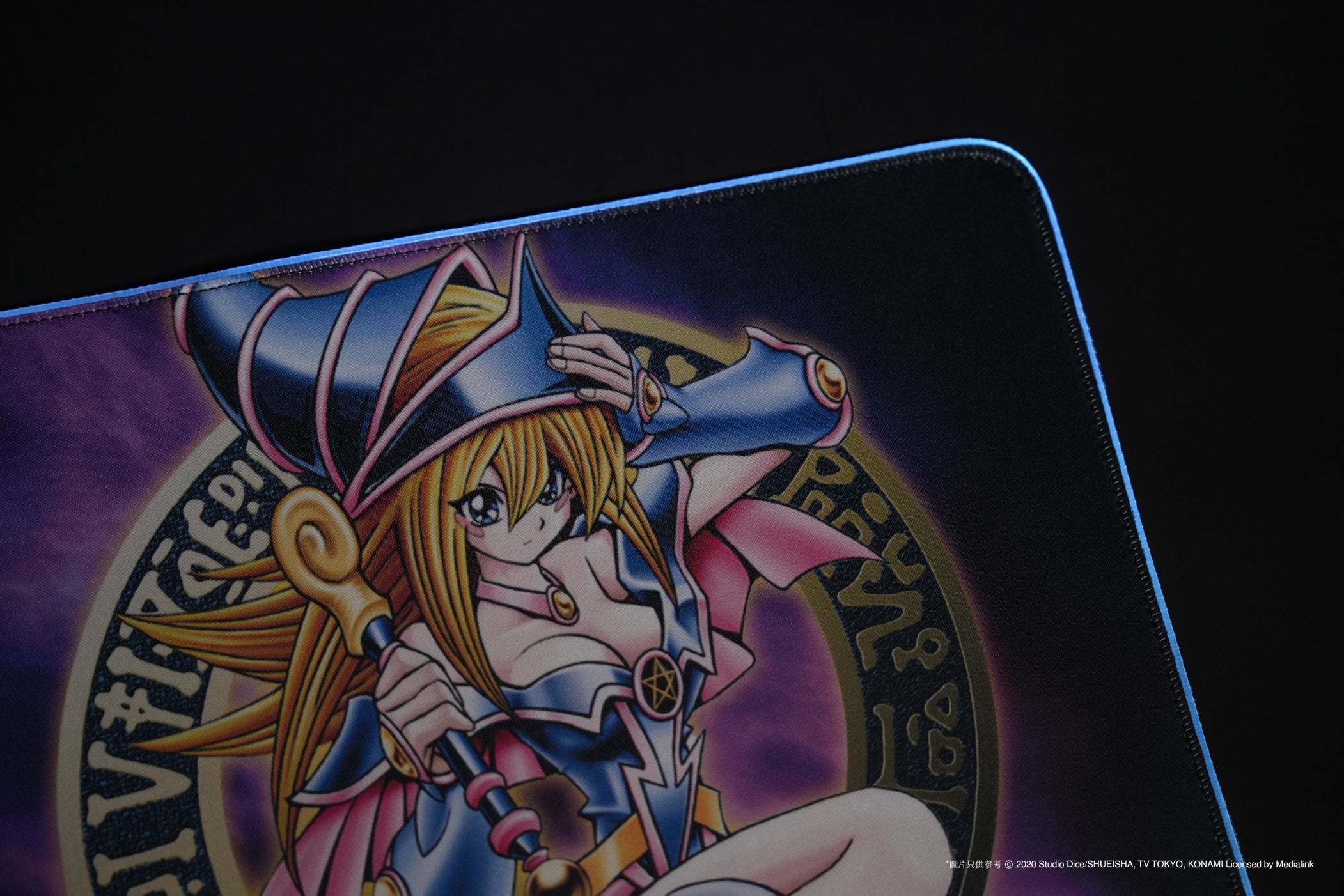 Vinnic 遊戲王 黑魔導女孩 RGB 無線充電滑鼠墊 - 15W快充與特大尺寸